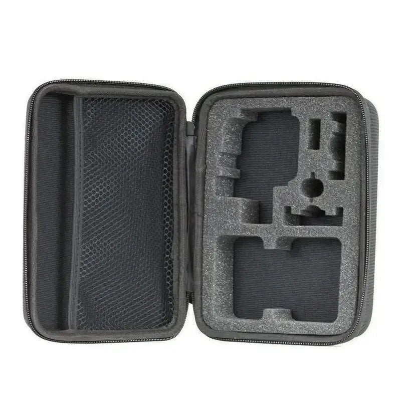 Svart bärbart fodral med skuminsats och nätficka, organiserar elektronik och tillbehör
