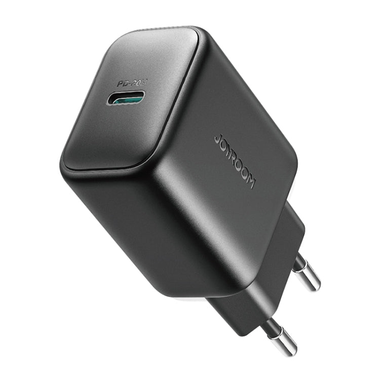JOYROOM USB-C Laddare 20W med PD-teknik. Vit, portabel snabbladdare för telefon och surfplatta.